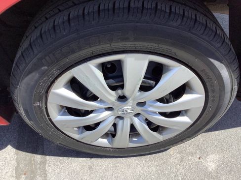 Used 2013 Toyota Corolla LE FWD image 21