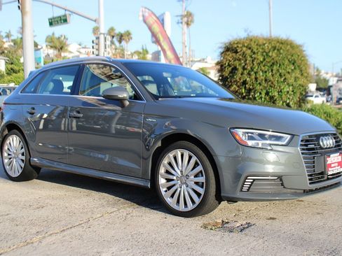 Used 2017 Audi A3 e-tron Premium Plus w/ Technology Package image 7