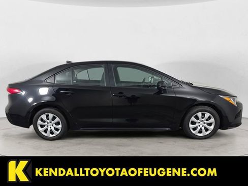Used 2024 Toyota Corolla LE FWD image 6