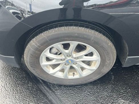 Used 2021 Chevrolet Equinox LS w/ LS Convenience Package image 5