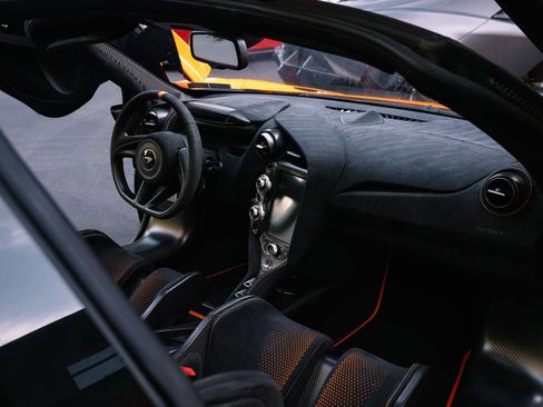 Used 2021 McLaren 765LT RWD image 21