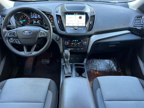 Used 2019 Ford Escape SE image 3