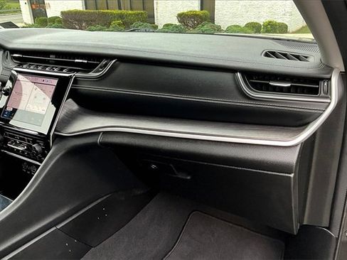 Used 2021 Jeep Grand Cherokee L Limited image 23