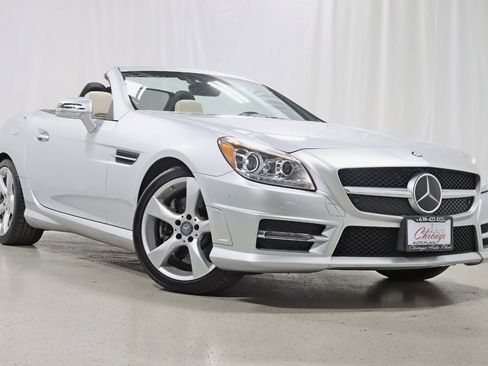 Used 2016 Mercedes-Benz SLK 350 SLK 35 Premium 3 Package image 8