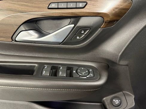 Used 2019 GMC Terrain Denali w/ Advanced Safety Package image 31