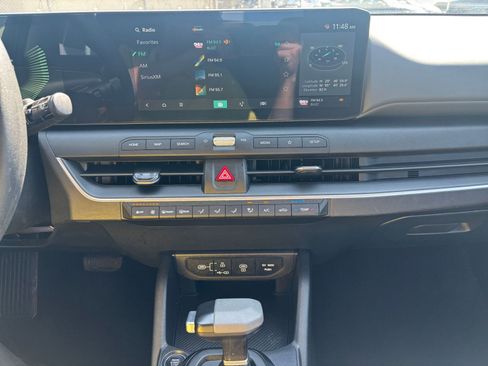 Used 2025 Kia K4 LXS image 17