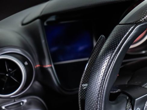 Certified 2019 Ferrari Portofino RWD image 36