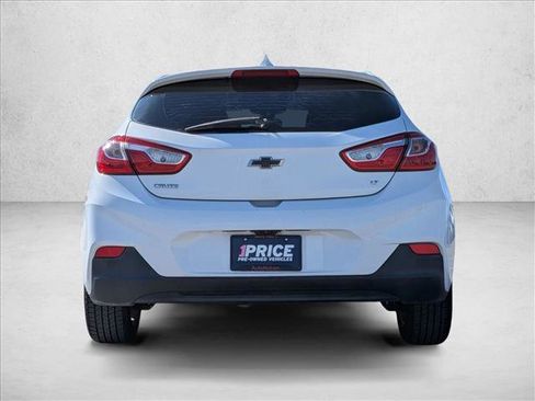 Used 2017 Chevrolet Cruze LT w/ Sun And Sound Package image 6