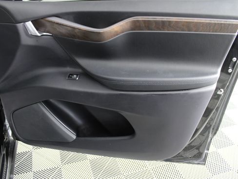 Used 2019 Tesla Model X Performance image 46