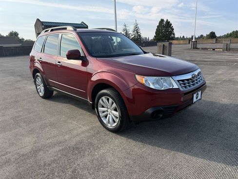 Used 2011 Subaru Forester 2.5X Premium AWD/4WD image 4