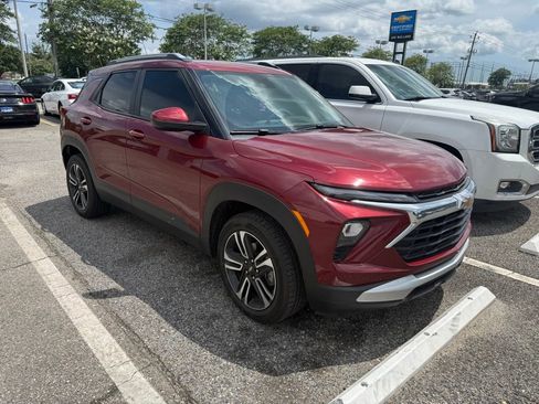 Used 2024 Chevrolet TrailBlazer LT w/ LT Cold Weather Package FWD image 6