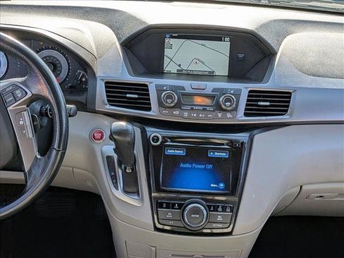 Used 2015 Honda Odyssey Touring Elite image 11