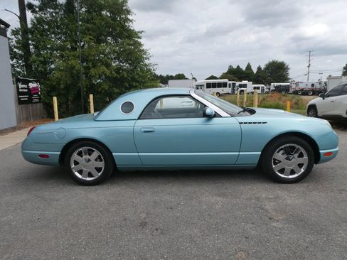 Used 2002 Ford Thunderbird RWD image 4