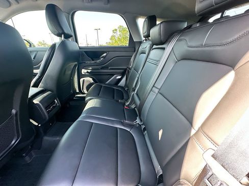 Used 2022 Lincoln Corsair FWD image 4