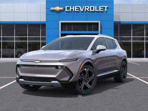 New 2025 Chevrolet Equinox EV LT w/ Convenience Package II image 6