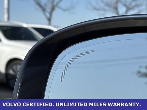 Certified 2022 Volvo XC60 B5 Momentum w/ Advanced Package image 12