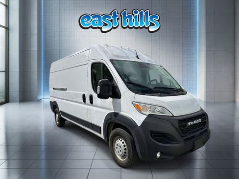 Used 2025 RAM ProMaster 2500 w/ Convenience Group FWD image 1