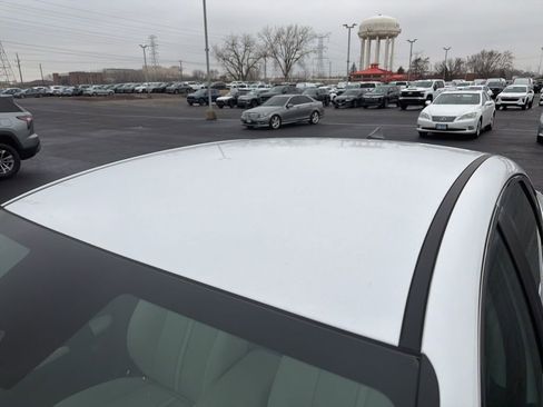 Used 2023 Hyundai Sonata SE w/ Preferred Accessory Package image 8