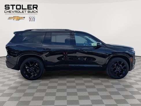 Used 2024 Chevrolet Traverse RS w/ LPO, Floor Liner Package AWD/4WD image 6