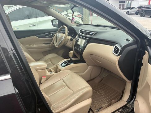 Used 2015 Nissan Rogue SL w/ SL Premium Package FWD image 8