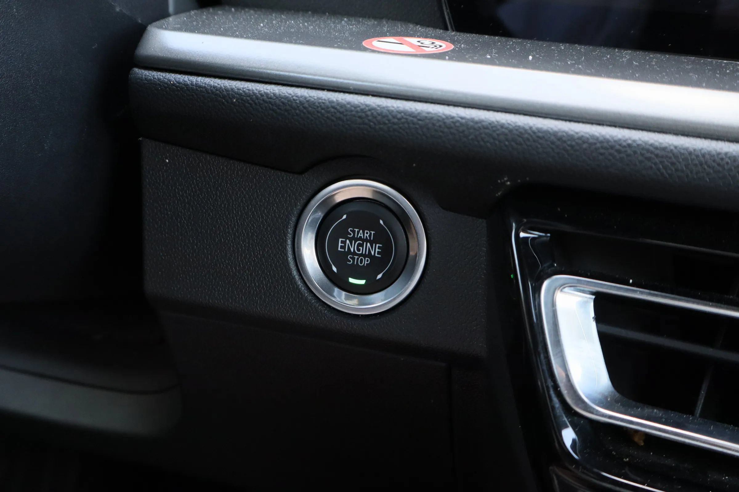 Used 2026 Chevrolet Traverse LT FWD image 17