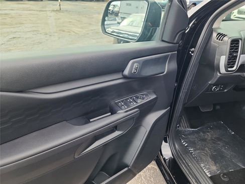 New 2025 Ford Ranger XL image 11