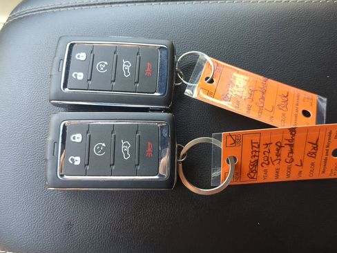 Used 2024 Jeep Grand Cherokee L Laredo image 26