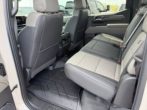 New 2026 Chevrolet Silverado 1500 ZR2 AWD/4WD image 16