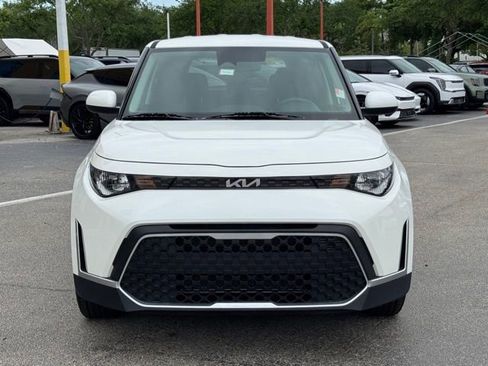 Certified 2025 Kia Soul LX w/ LX Technology Package image 6