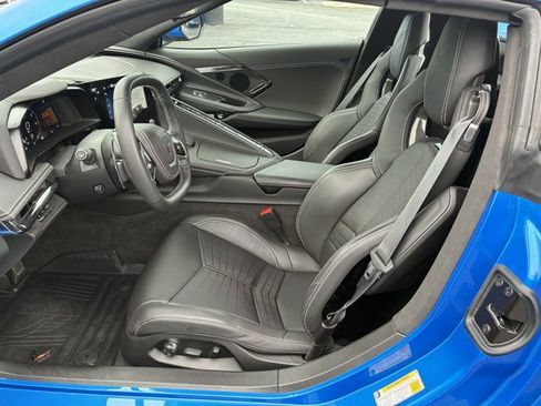 Used 2024 Chevrolet Corvette Stingray Premium Conv w/ Stealth Interior Trim Package RWD image 11