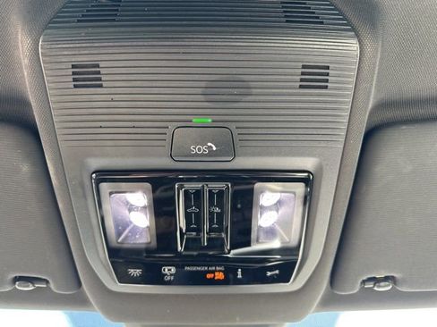 Used 2024 Volkswagen Atlas Cross Sport SEL Premium R-Line image 35