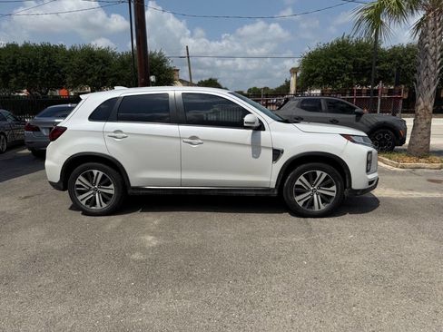 Used 2020 Mitsubishi Outlander Sport SE image 5