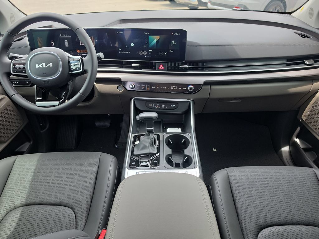New 2026 Kia Carnival EX FWD image 13