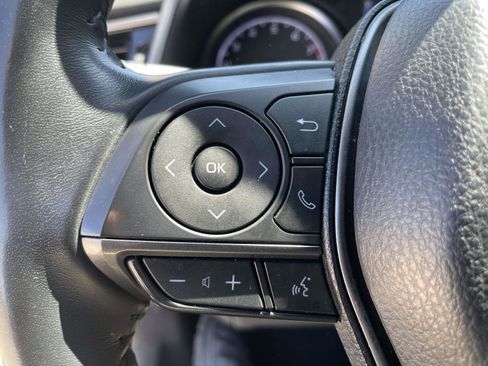 Used 2024 Toyota Camry SE w/ Convenience Package image 9