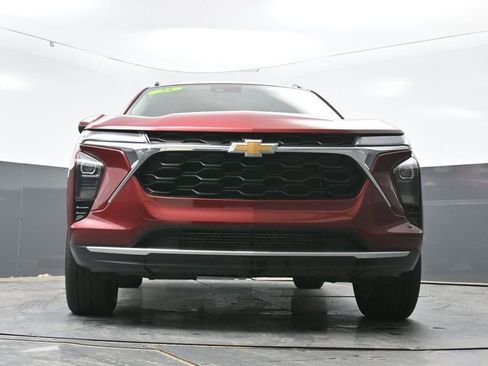 Used 2025 Chevrolet Trax LT FWD image 54