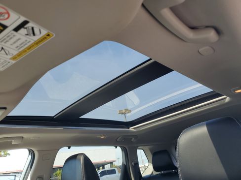 Certified 2023 Nissan Rogue SL w/ SL Premium Package image 26