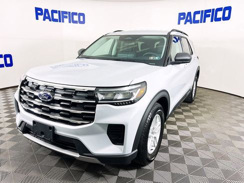 Used 2026 Ford Explorer Active image 5