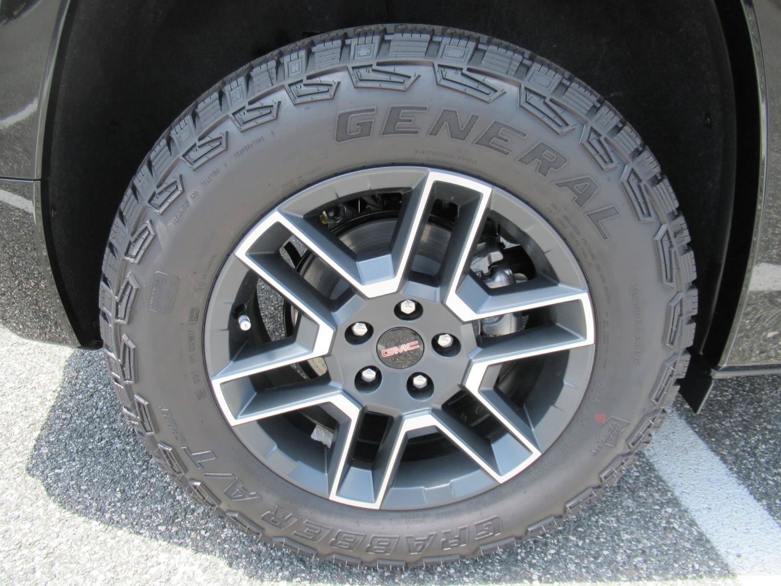 New 2027 GMC Terrain AT4 w/ Convenience Package III AWD/4WD image 8