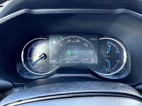 Used 2025 Toyota RAV4 XLE AWD/4WD image 25