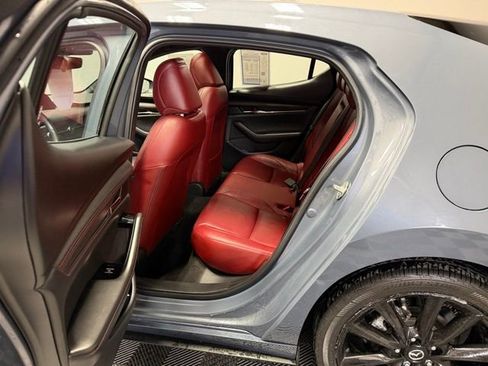 Used 2024 MAZDA MAZDA3 s image 18