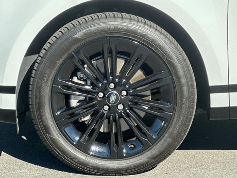 Used 2024 Land Rover Range Rover Evoque Dynamic SE image 11