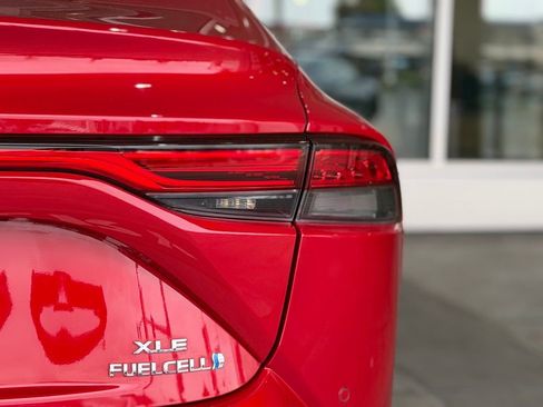Used 2023 Toyota Mirai w/ Advanced Technology Package RWD image 13