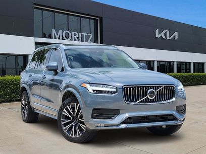 Used 2022 Volvo XC90 T5 Momentum w/ Climate Package