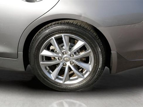 Used 2017 INFINITI Q50 2.0t w/ Moonroof Package image 8