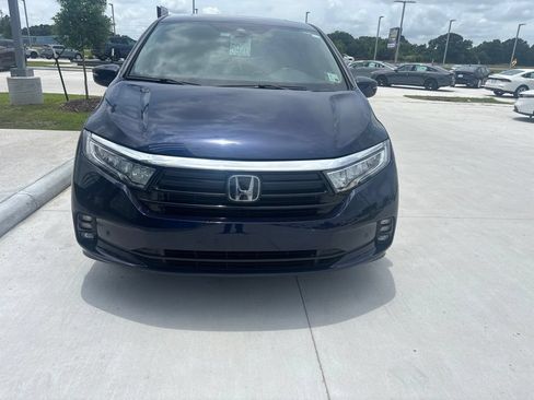 Used 2022 Honda Odyssey Touring image 2
