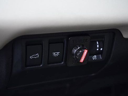 Used 2024 Subaru Ascent Limited w/ Technology Package image 13