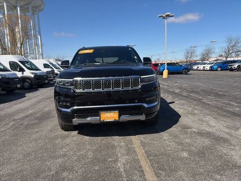 Certified 2022 Jeep Grand Wagoneer Series III AWD/4WD image 8