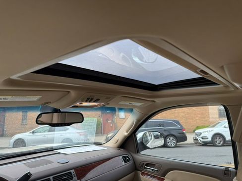 Used 2014 Chevrolet Tahoe LTZ image 13