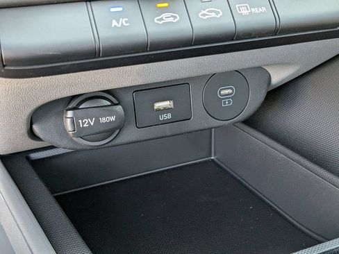 New 2026 Hyundai Elantra SE FWD image 25