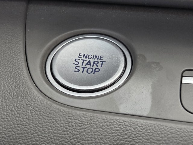 Used 2025 Hyundai Elantra SEL FWD image 28
